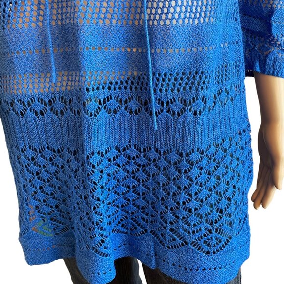 Chicos Blue Crochet Knit Top Size M Swim Cover Up Pullover Lightweight Color Pop - Picture 5 of 12